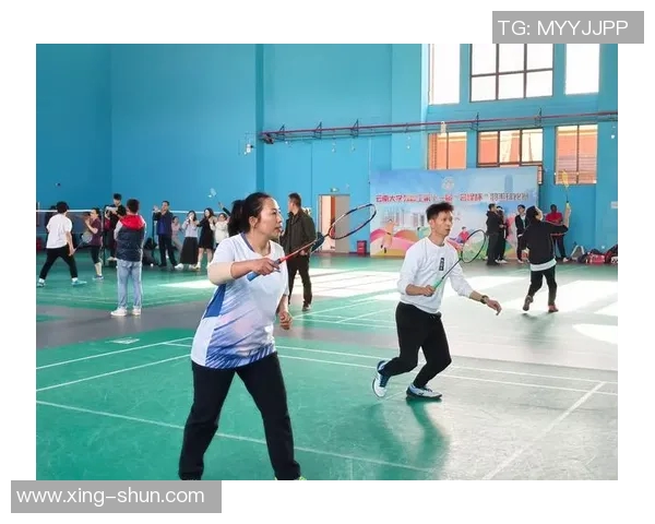 重庆羽毛球队团队协作模式深度解析与其他球队的对比研究